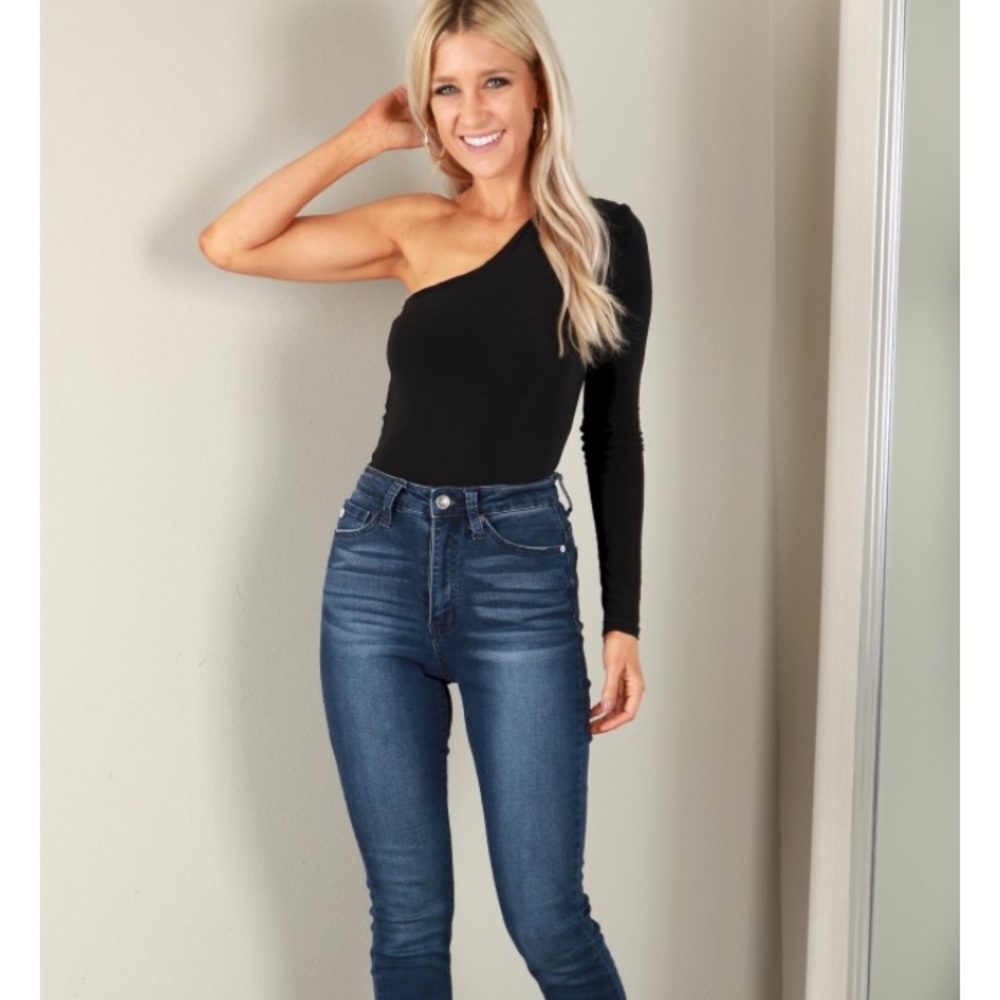 One sleeve body suit